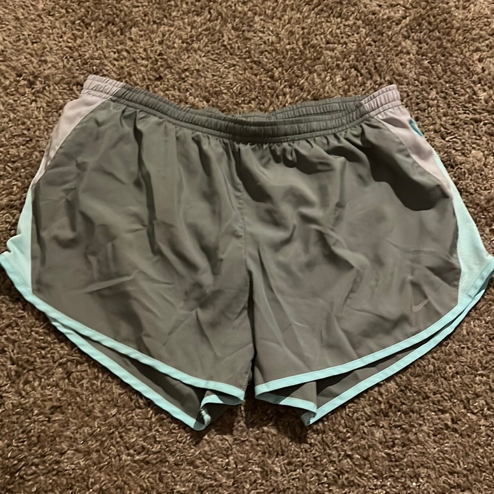🚨CLEANING OUT CLOSET🚨